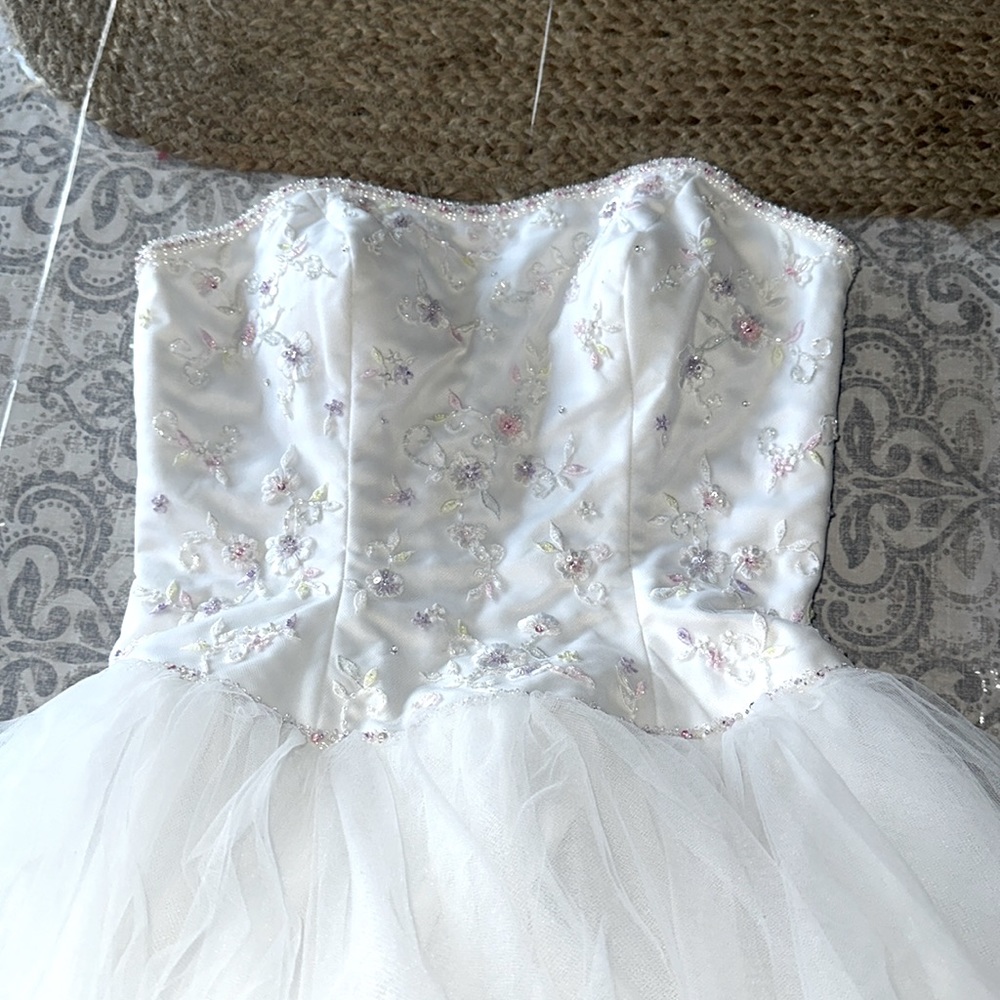 Mori lee By Madeline Gardner Floral Embroidery beaded dress size(9/10) on tag